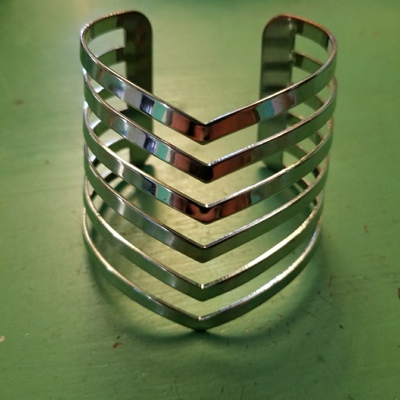 Assorted Bracelets - Picture 2 of 6